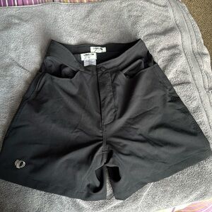 Pearl Izumi women’s cycling shorts with liner